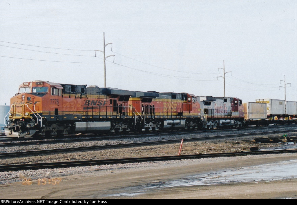 BNSF 7776 East